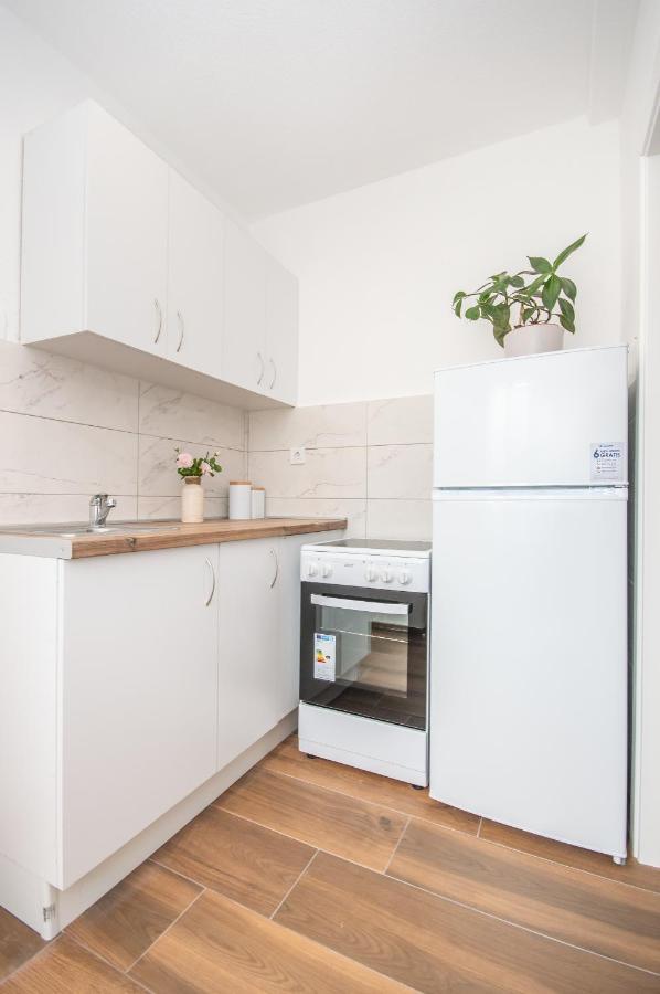 Seafront Apartment Котор Экстерьер фото